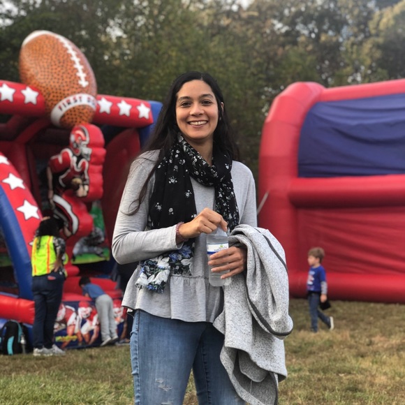 Meet your Posher, Kimberly - Picture 1 of 1